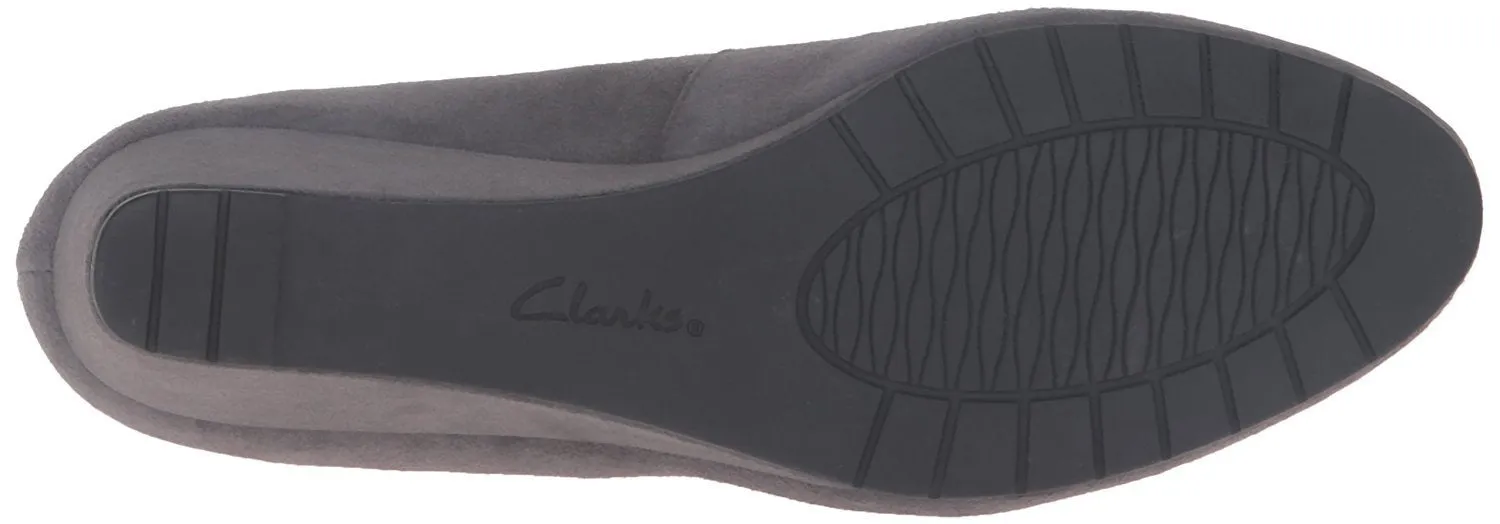 CLARKS Women's Vendra Bloom Wedge Pump