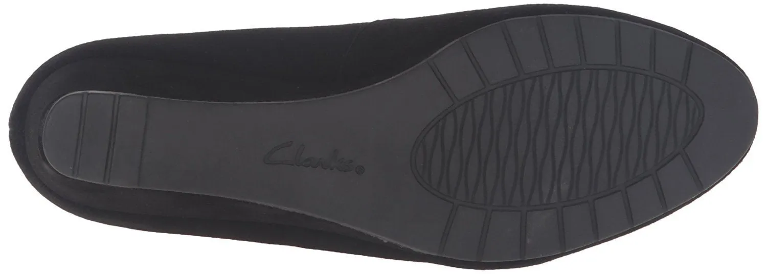 CLARKS Women's Vendra Bloom Wedge Pump