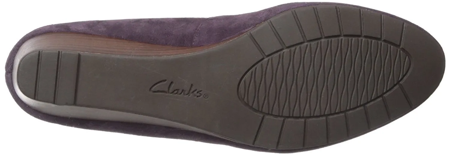 CLARKS Women's Vendra Bloom Wedge Pump